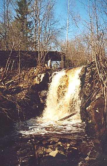 третий водопад на Савайнйоки (мельница), правая протока