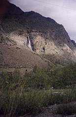 Один из водопадов на правом берегу Чулышмана